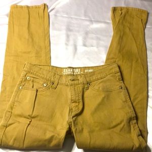 Young men’s Levi’s skinny jeans